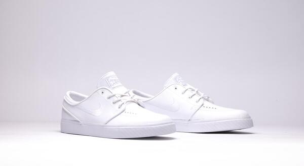 Nike sb janoski all white leather best sale